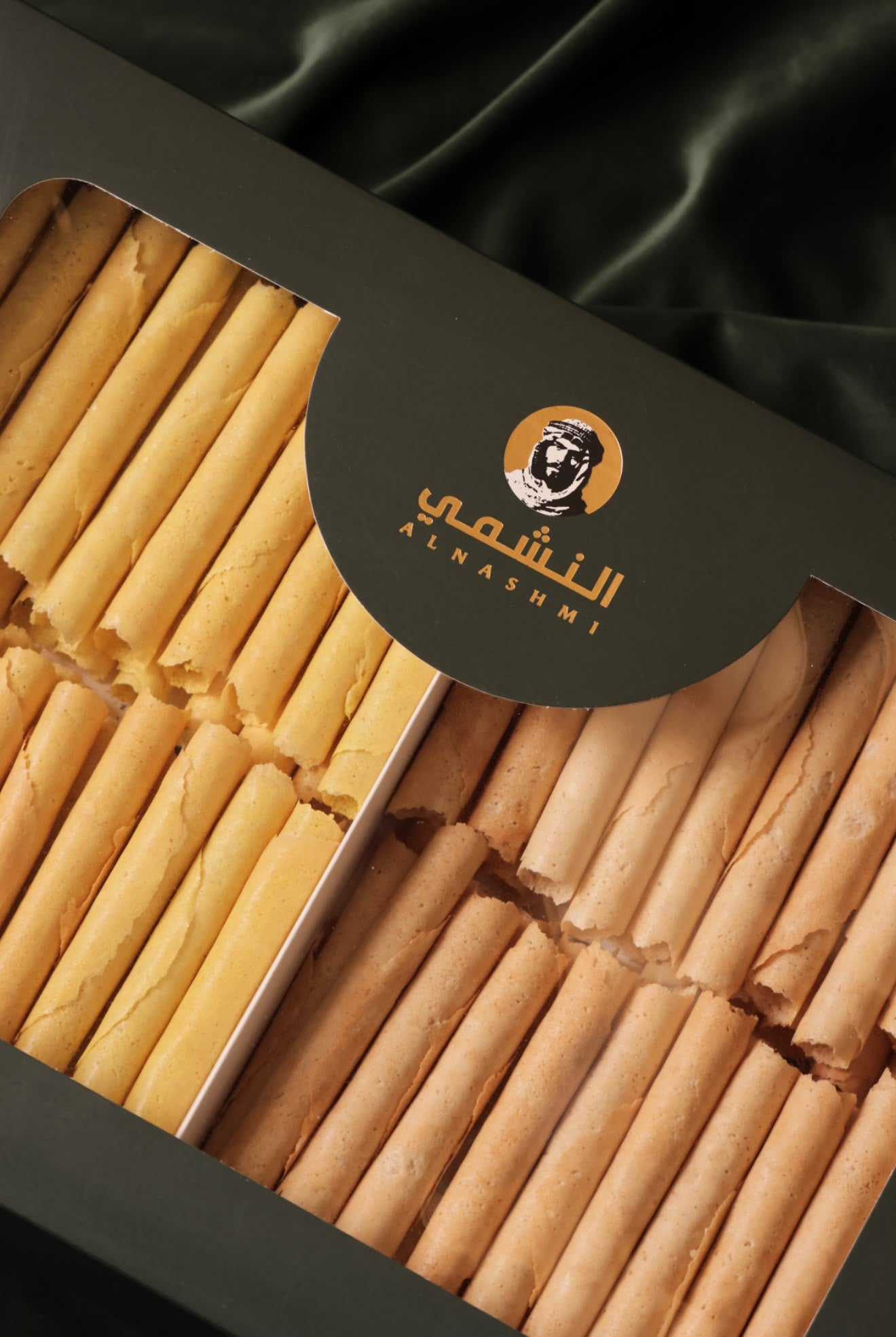 بوكس رول رقاق زعفران وساده